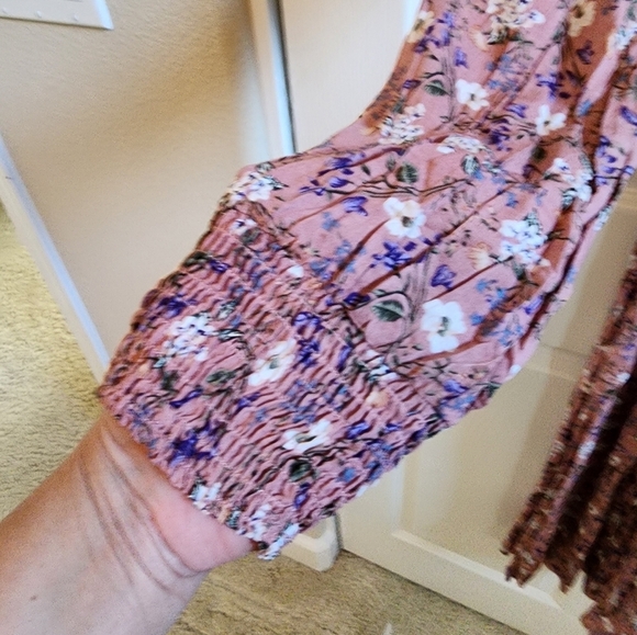 Midi Dusy Rose Dress with multi colored flowers 💐 - Picture 6 of 8